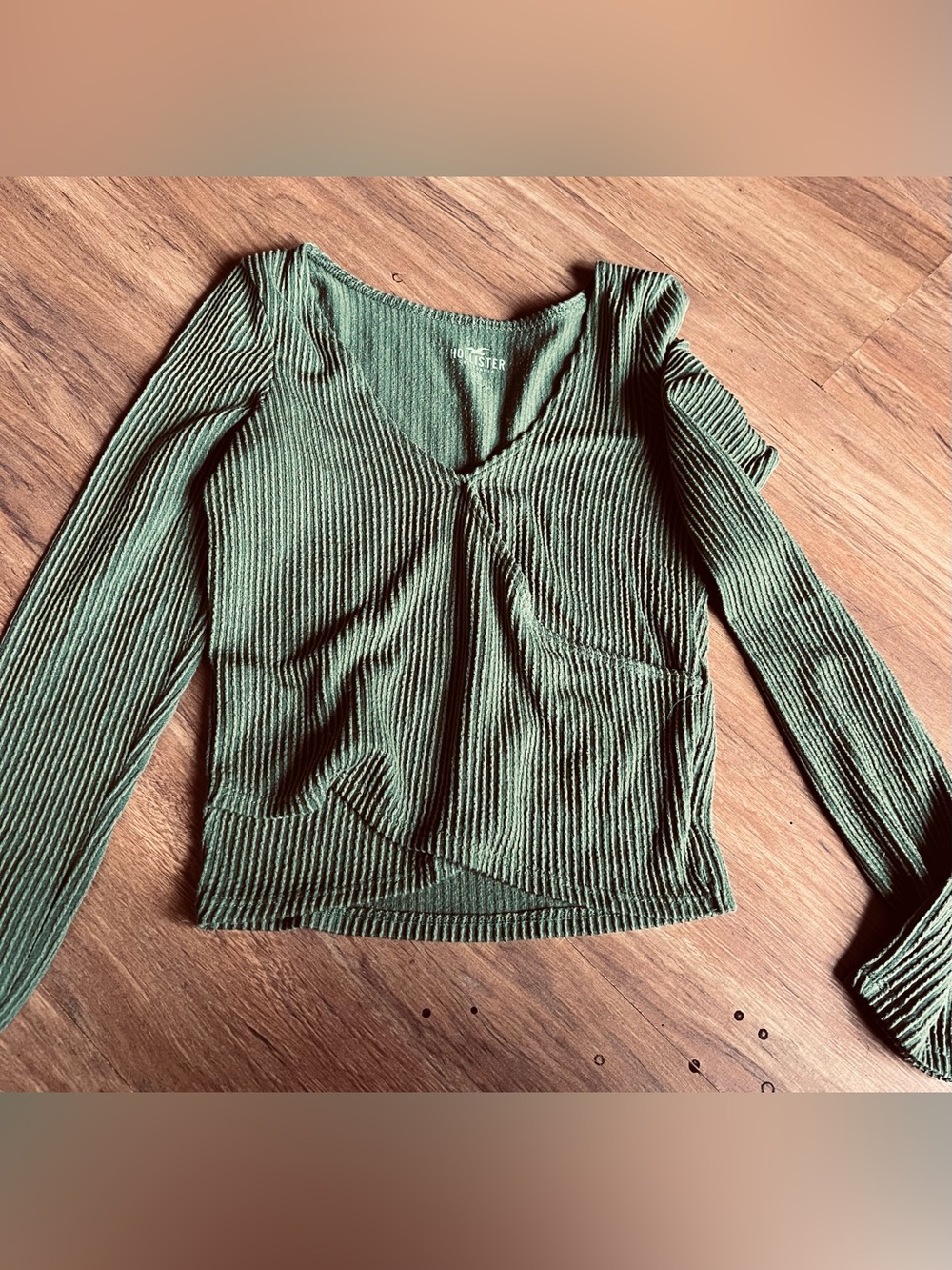 Hollister Olive Green Ribbed V‑Neck Long Sleeve Sweater Top